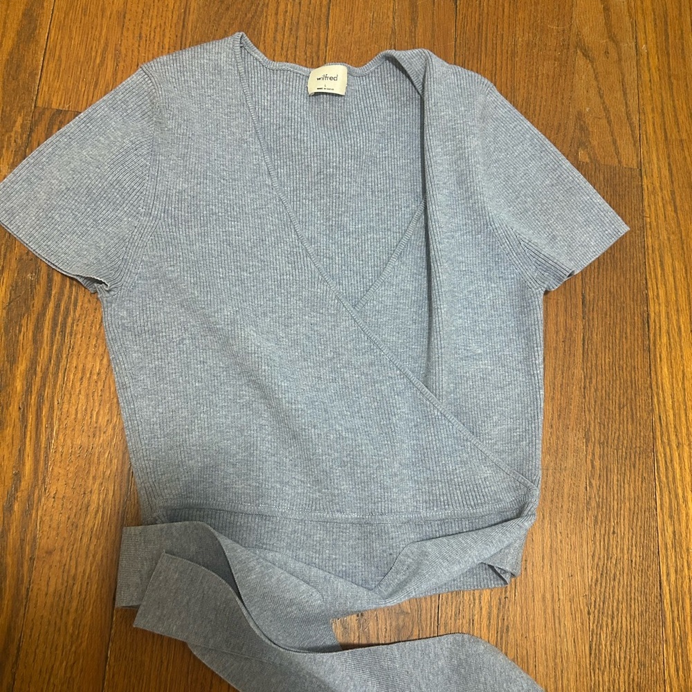 Aritzia knit wrap crop shirt with bow